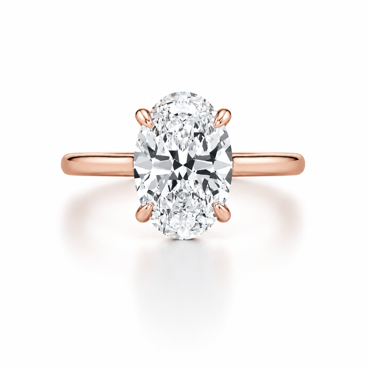 Étreinte Oval Solitaire Ring