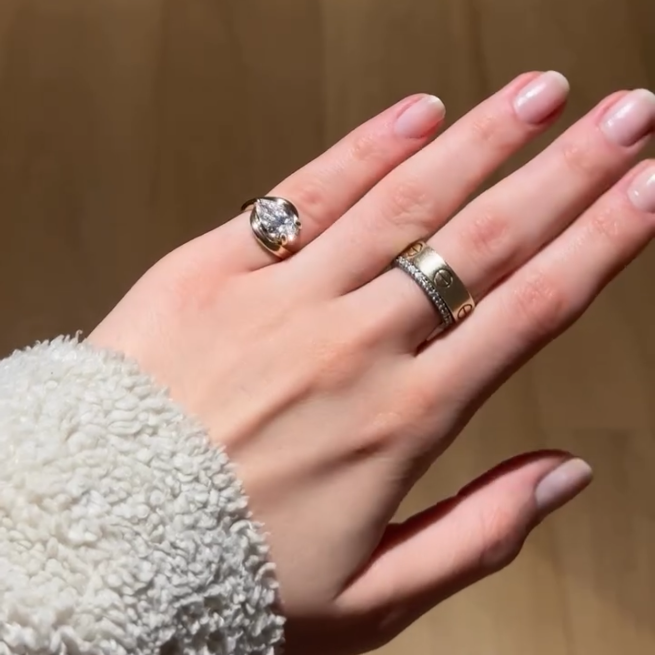 Étreinte Pear Diamond Ring