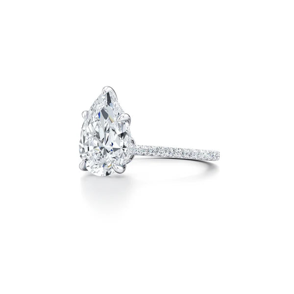 Bague de Fiançailles en Diamant Taille Poire avec Pavage Diamant