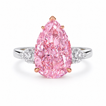 Bague Ornée d'un Diamant Rose Poire Fantaisie Vif