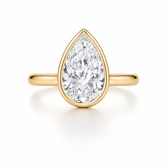 LeBlanc Étreinte Pear Bezel Ring