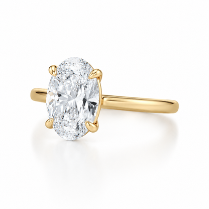Étreinte Oval Solitaire Ring