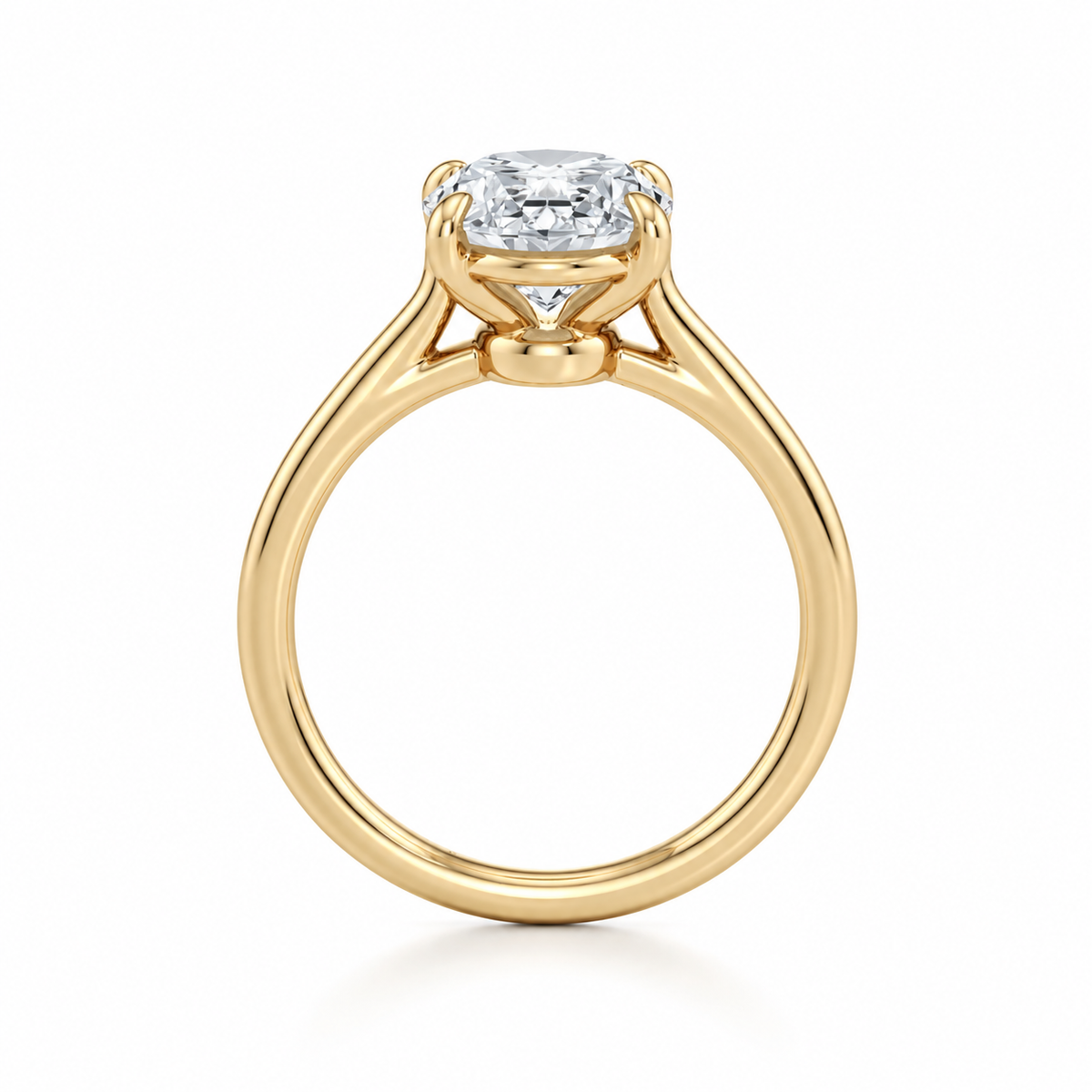 Étreinte Oval Solitaire Ring