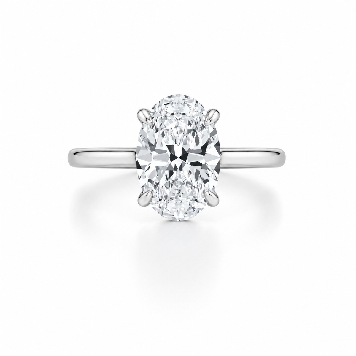 Étreinte Oval Solitaire Ring
