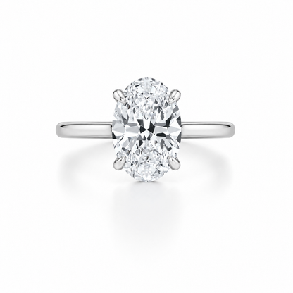 Étreinte Oval Solitaire Ring