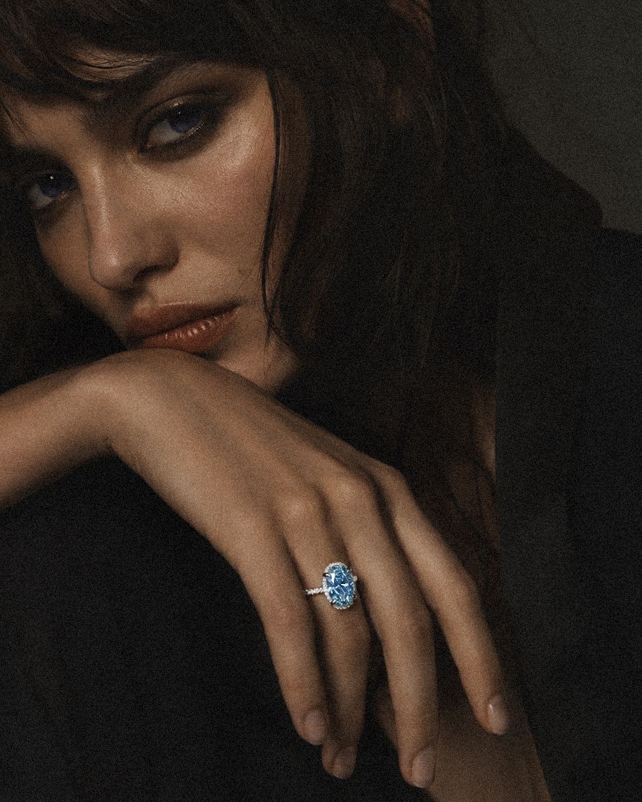ArcticHalo™ 5ct Blue Diamond Ring