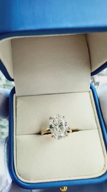 Signature Oval Engagement Ring