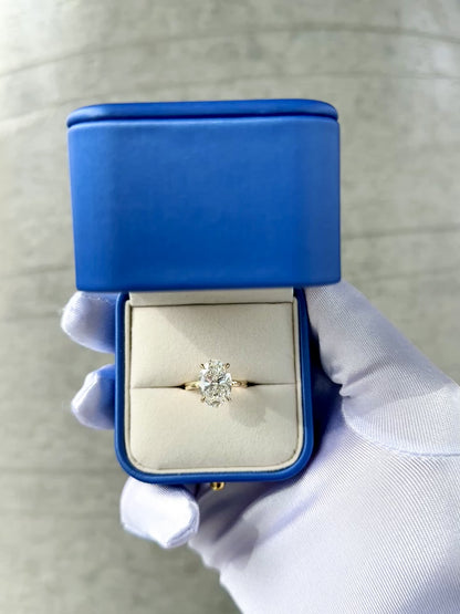 Signature Oval Engagement Ring